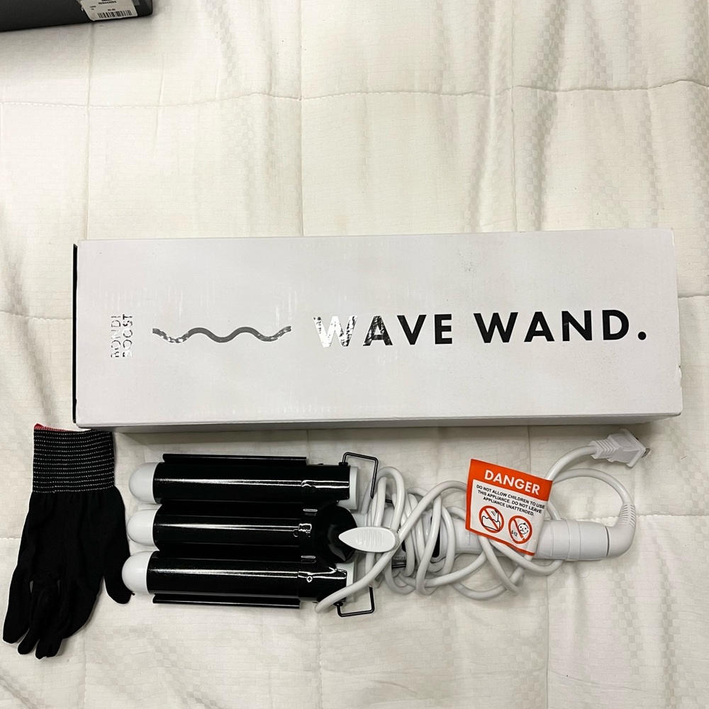 New! Bondi Boost Wave Wand 32mm Large Barrels - Picture 3 of 3